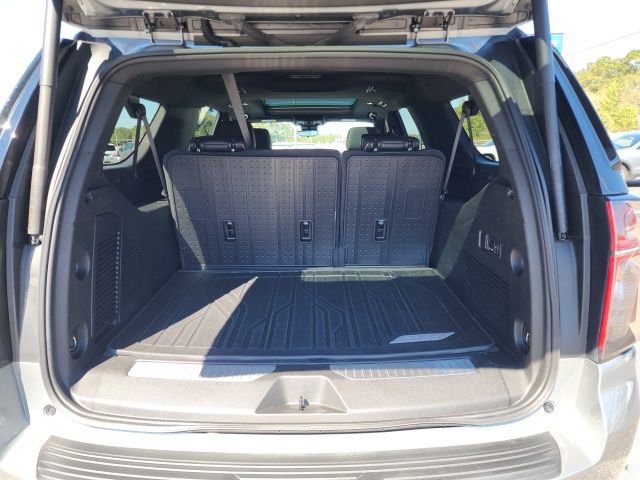 Used 2024 Chevrolet Suburban Premier w/ Premium Package image 14