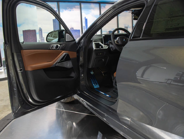 New 2027 BMW X6 M60i AWD/4WD image 13