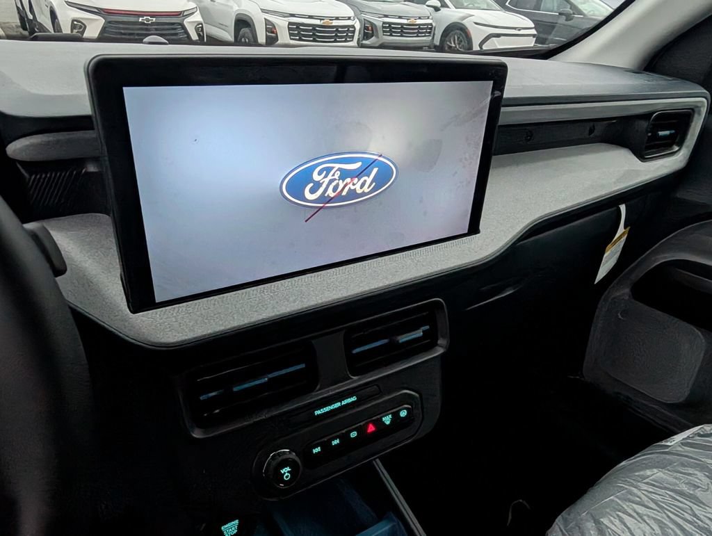 New 2026 Ford Maverick XLT w/ XLT Luxury Package AWD/4WD image 7