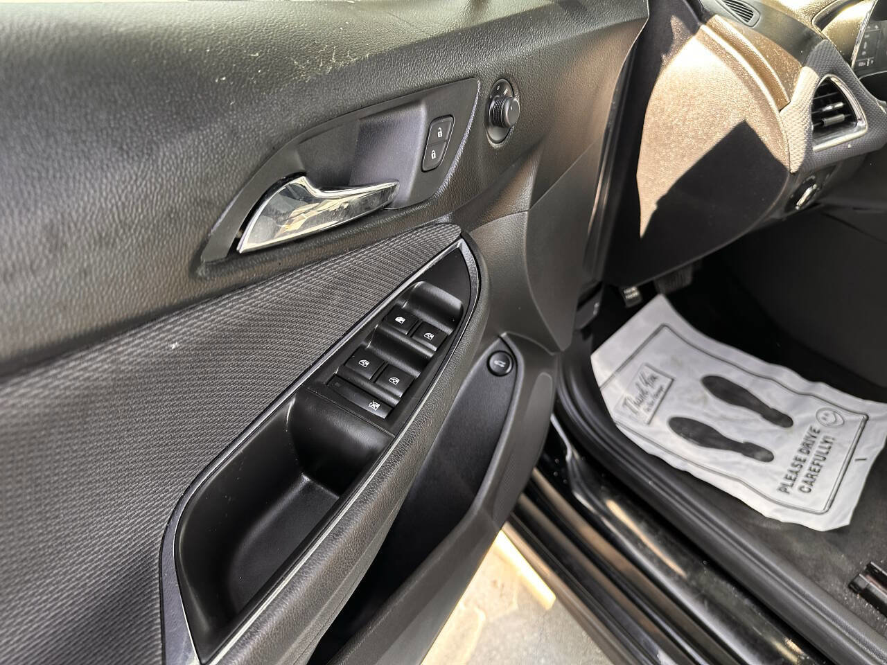 Used 2018 Chevrolet Cruze LT w/ Convenience Package image 16