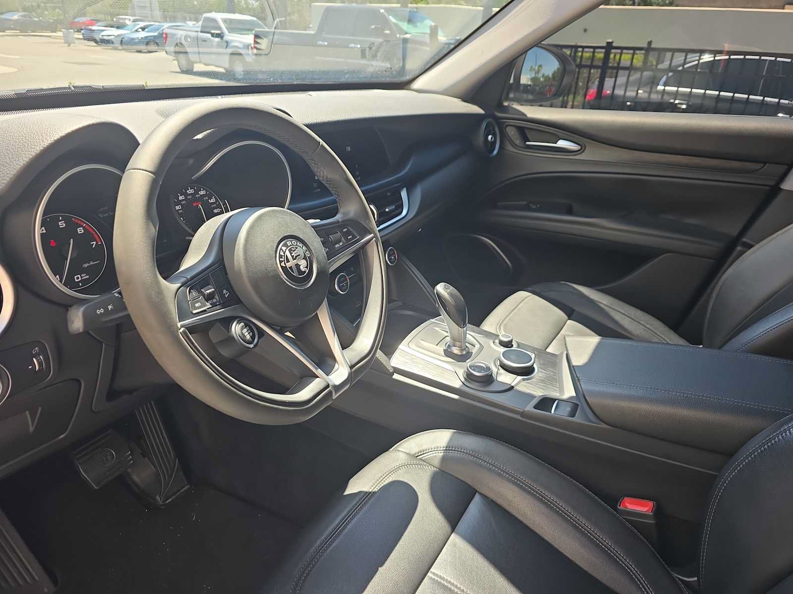 Used 2019 Alfa Romeo Stelvio AWD image 15