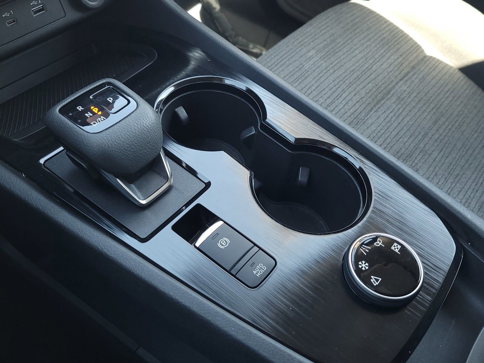 Used 2023 Nissan Rogue SV image 16