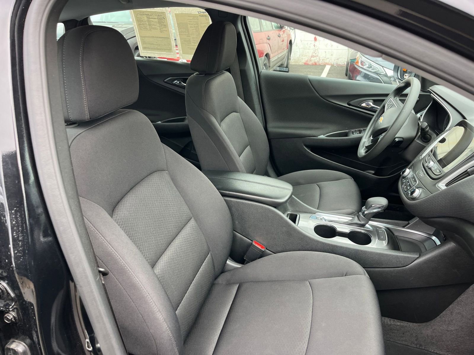 Used 2024 Chevrolet Malibu LT image 36