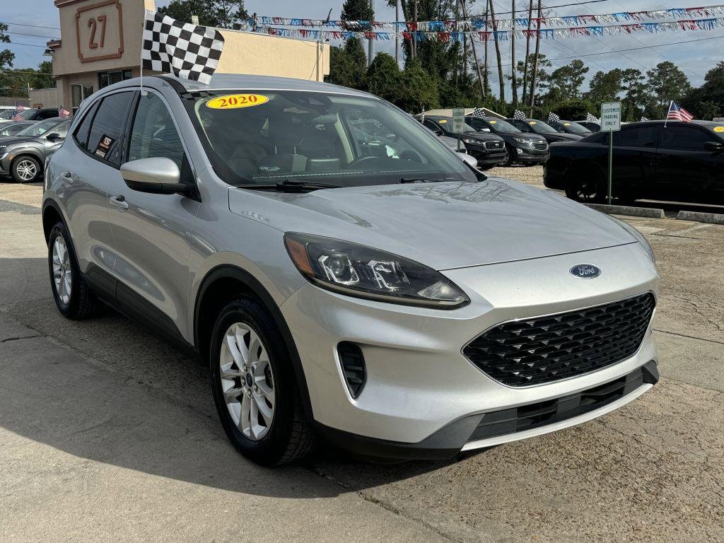 Used 2020 Ford Escape SE image 3