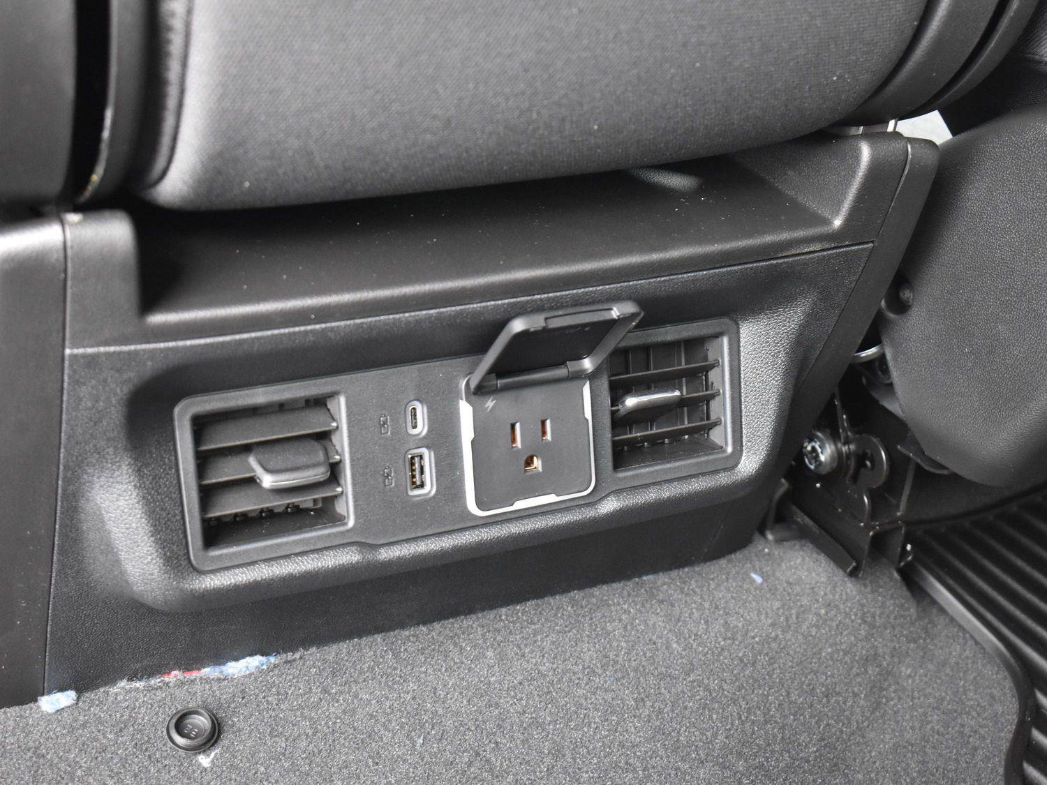 Used 2024 GMC Sierra 1500 Elevation image 28