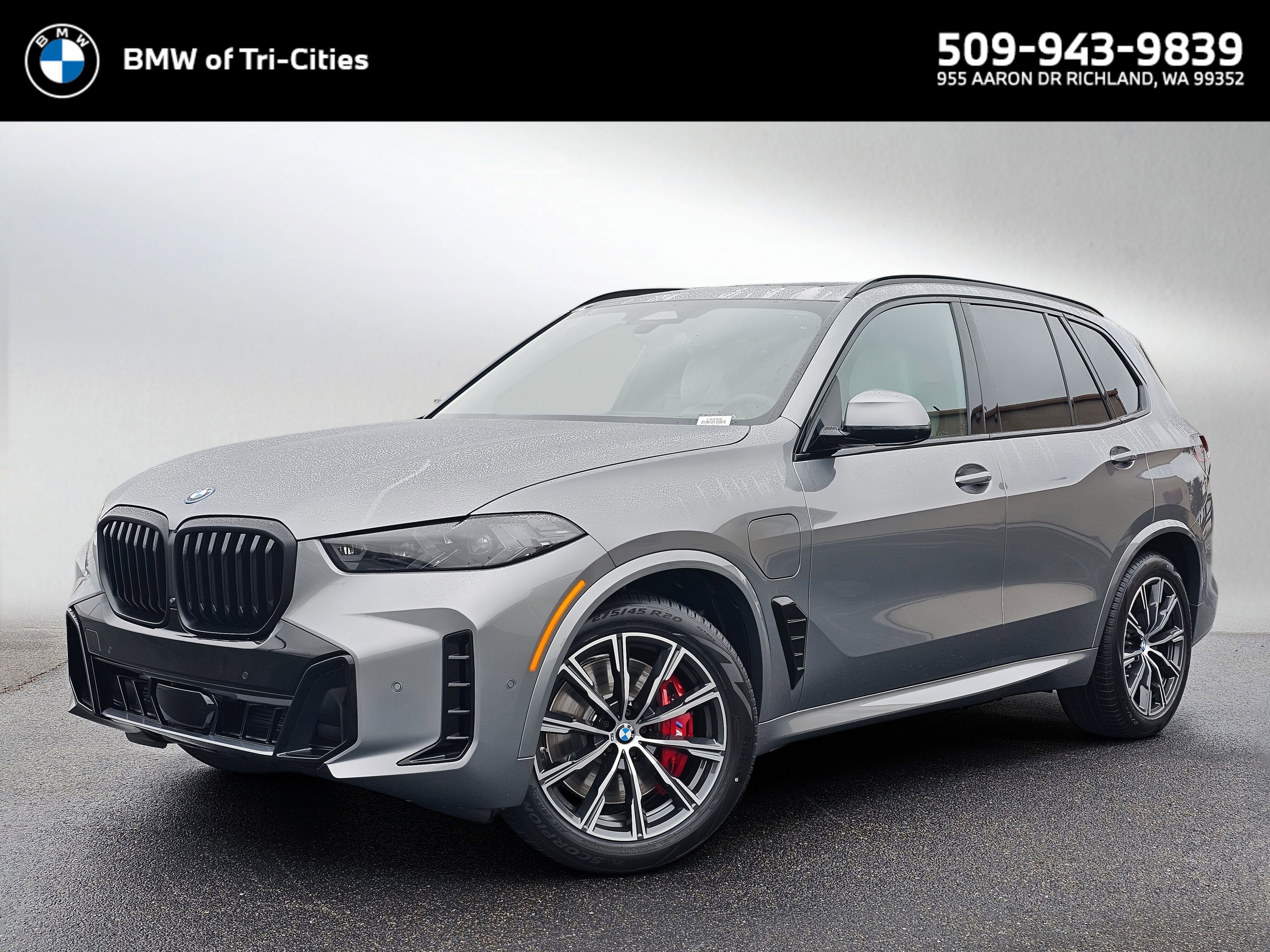 New 2026 BMW X5 xDrive50e w/ Executive Package
