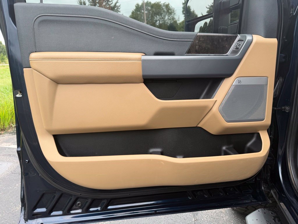 Used 2023 Ford F250 Lariat w/ Sport Appearance Package AWD/4WD image 23