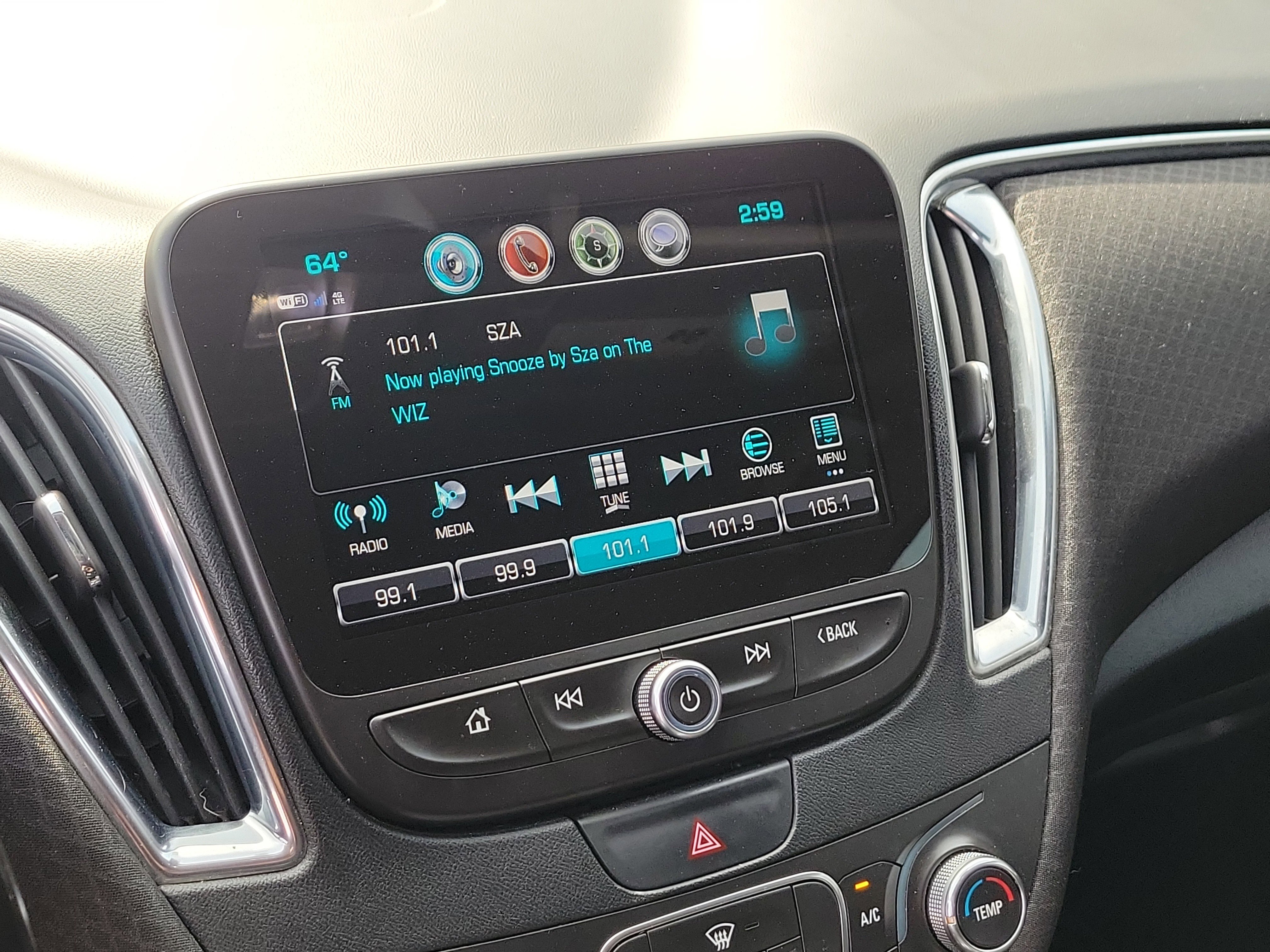 Used 2018 Chevrolet Malibu LT w/ Driver Confidence Package image 23