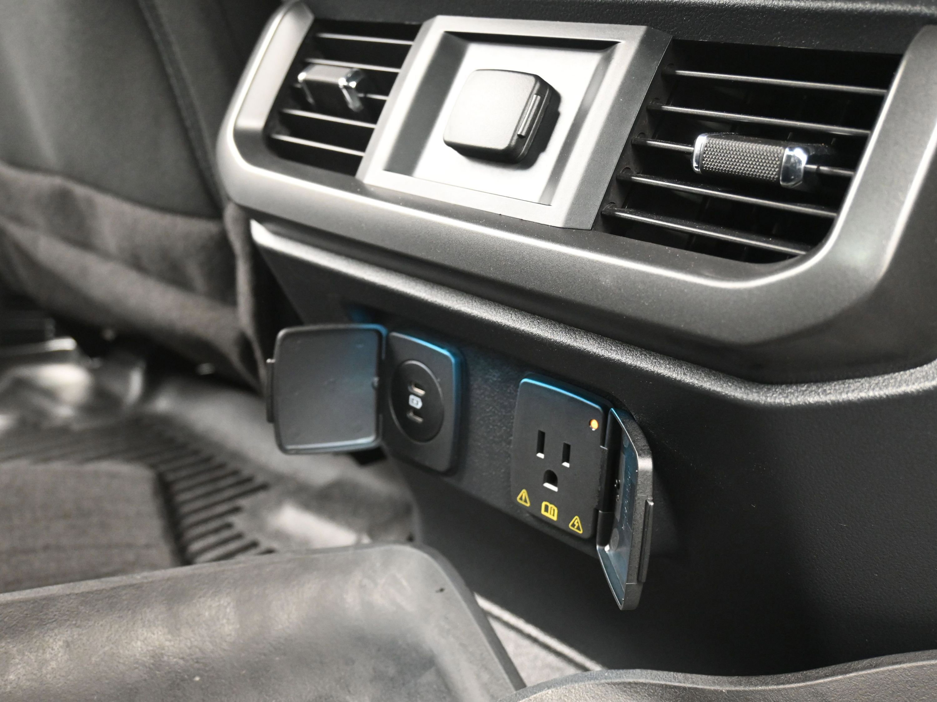 Used 2024 Ford F150 XLT w/ Equipment Group 302A MID image 27