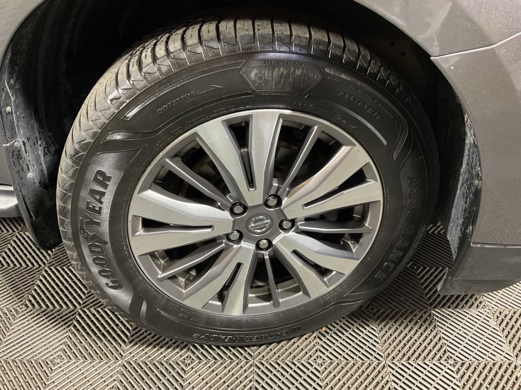 Used 2019 Nissan Pathfinder S AWD/4WD image 38