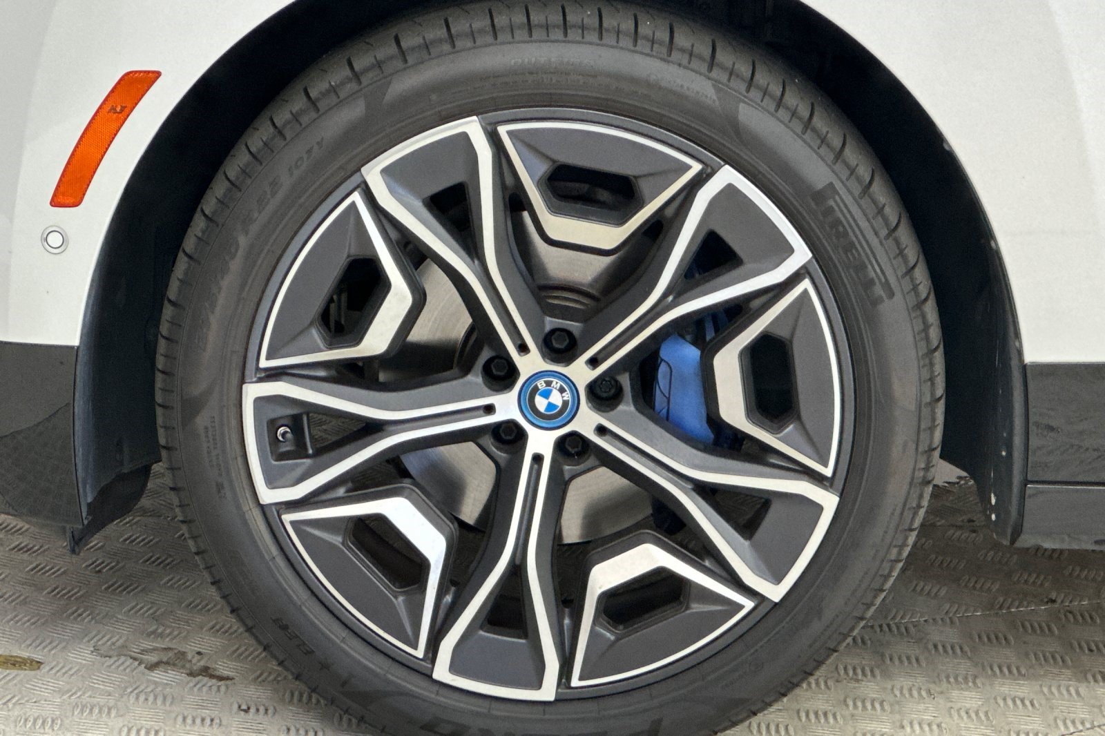 Certified 2024 BMW iX xDrive50 w/ Sport Package AWD/4WD image 12