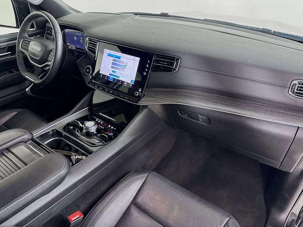 Used 2023 Jeep Wagoneer Series III w/ Preferred Equipment Group image 33