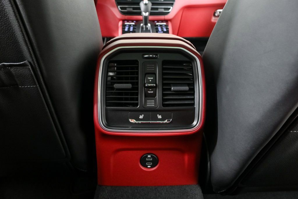 New 2026 Porsche Macan image 20