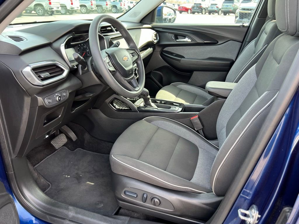 Certified 2023 Chevrolet TrailBlazer LT w/ Convenience Package image 27