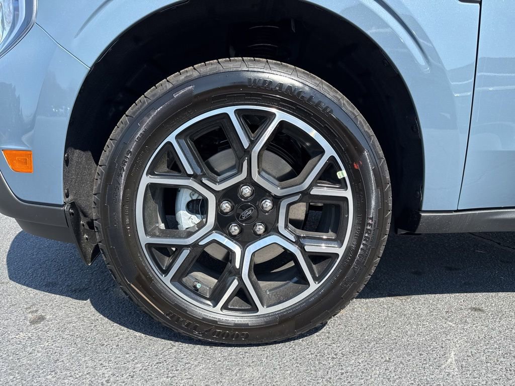 New 2026 Ford Maverick Lariat image 33