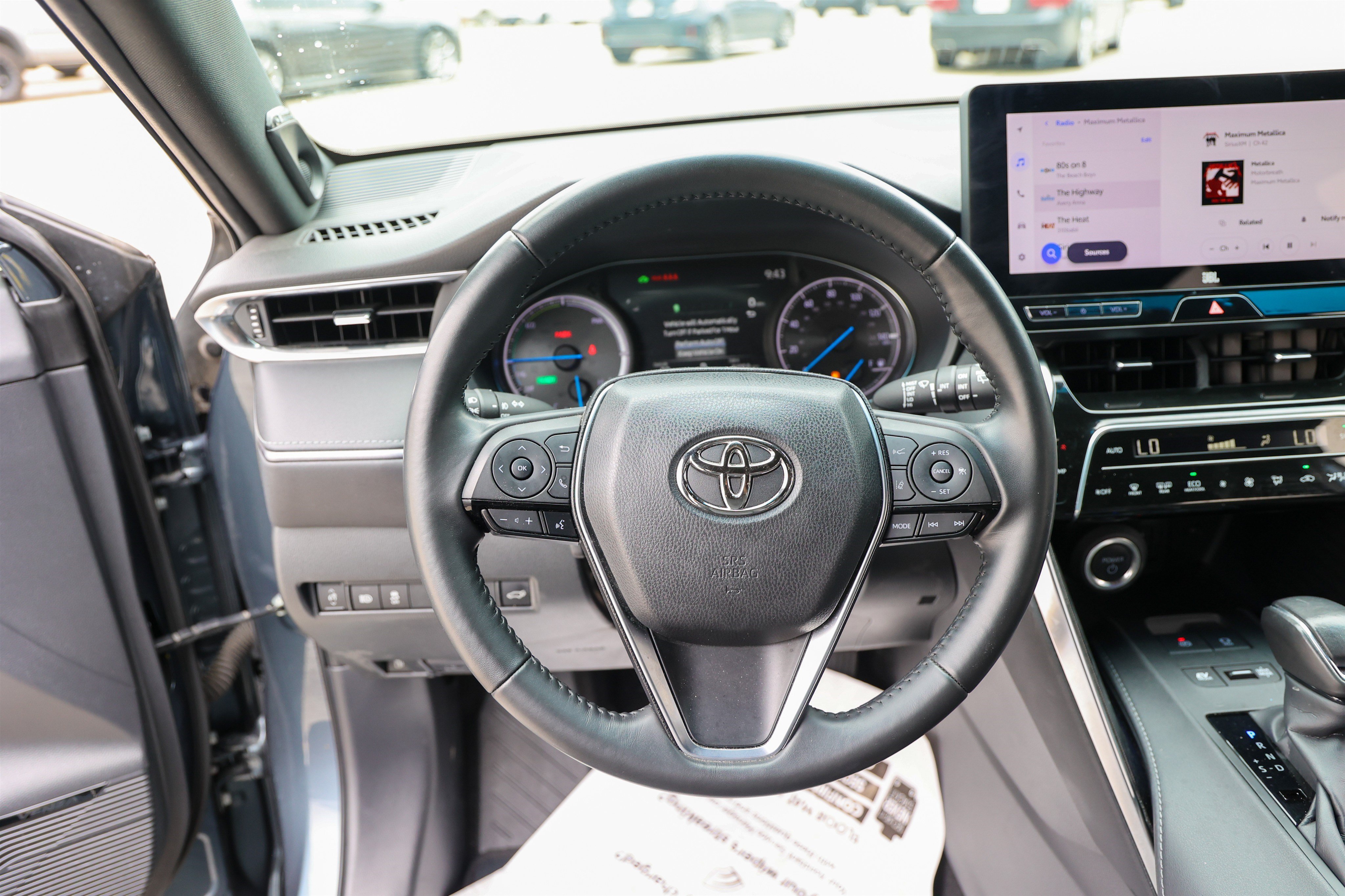 Certified 2024 Toyota Venza XLE AWD/4WD image 44