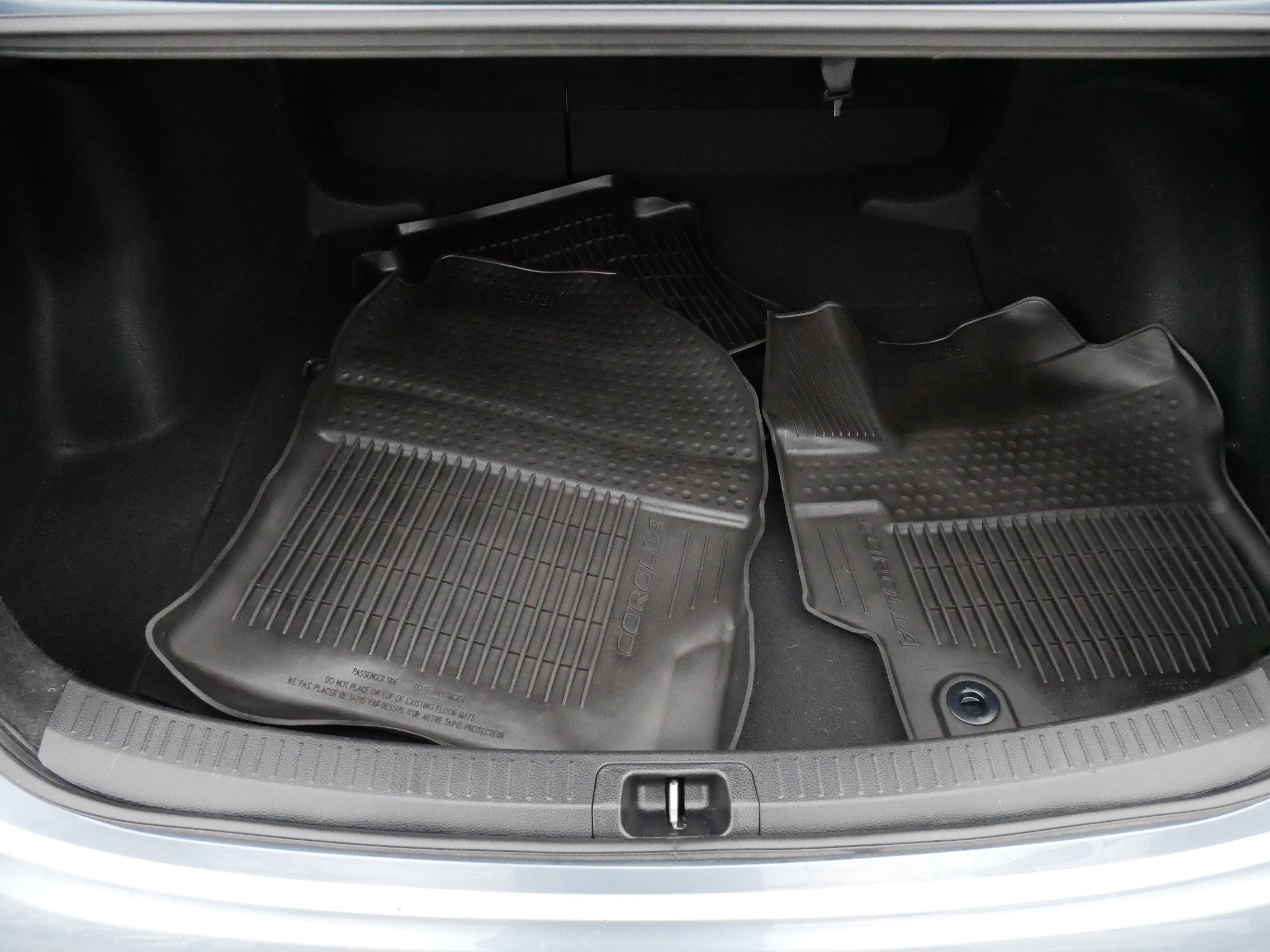 Used 2022 Toyota Corolla LE image 18