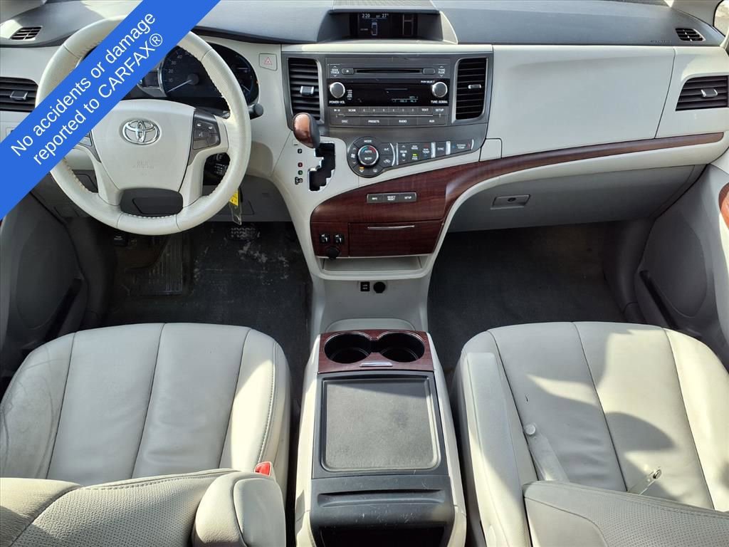 Used 2014 Toyota Sienna L image 13