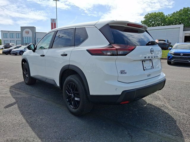 Used 2025 Nissan Rogue S FWD image 4