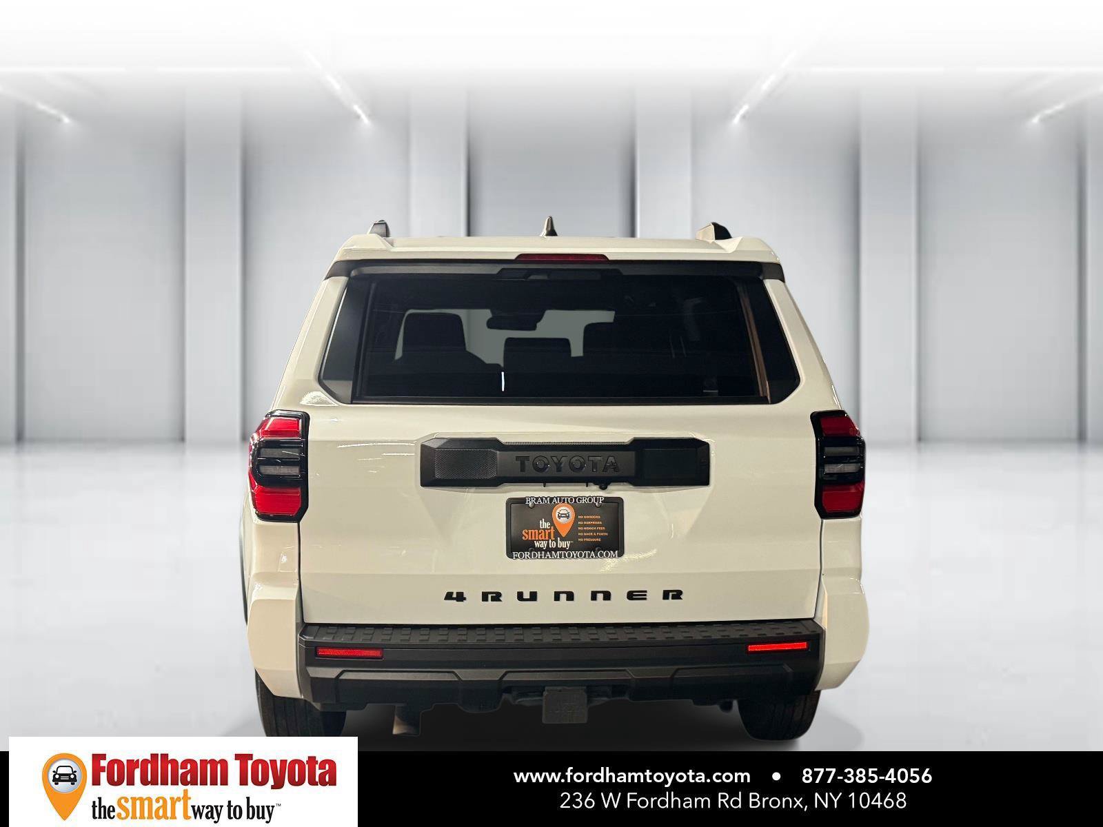 Used 2025 Toyota 4Runner SR5 AWD/4WD image 6
