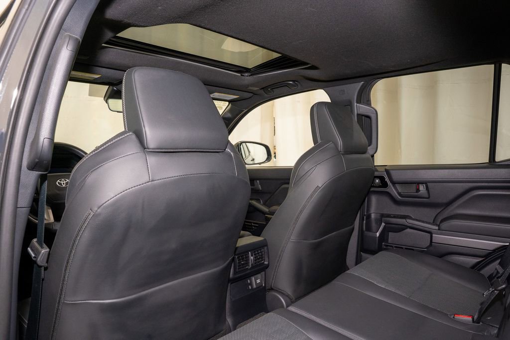 Used 2025 Toyota 4Runner TRD Off-Road Premium image 10