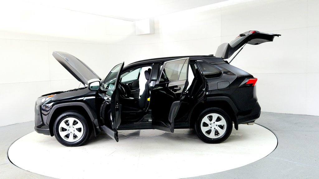 Certified 2021 Toyota RAV4 LE AWD/4WD image 10