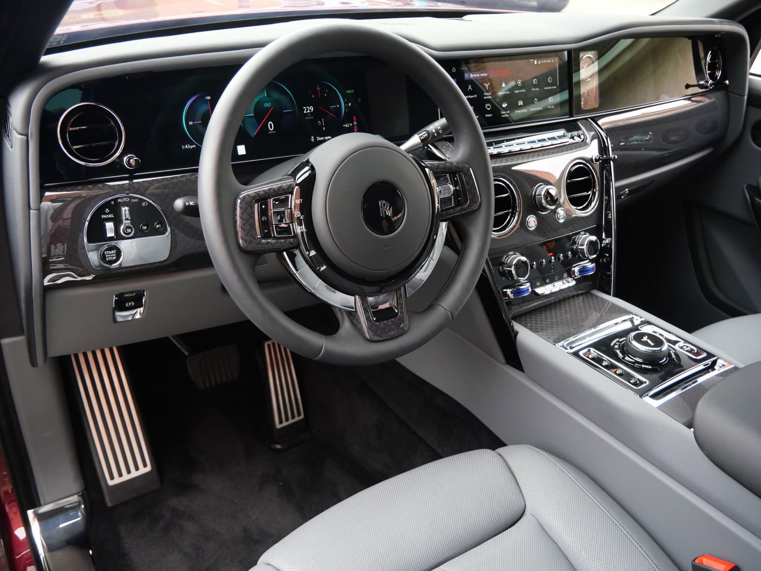 New 2025 Rolls-Royce Cullinan Black Badge image 17