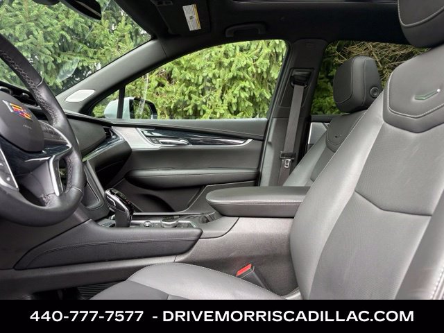 Certified 2024 Cadillac XT5 Premium Luxury w/ LPO, Floor Liner Package AWD/4WD image 28