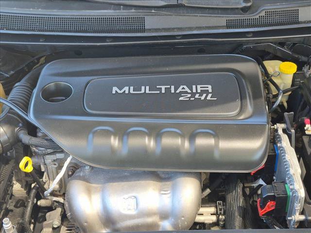 Used 2016 Chrysler 200 Limited w/ Anniversary Edition FWD image 22