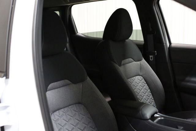 New 2026 Nissan Kicks SV image 24