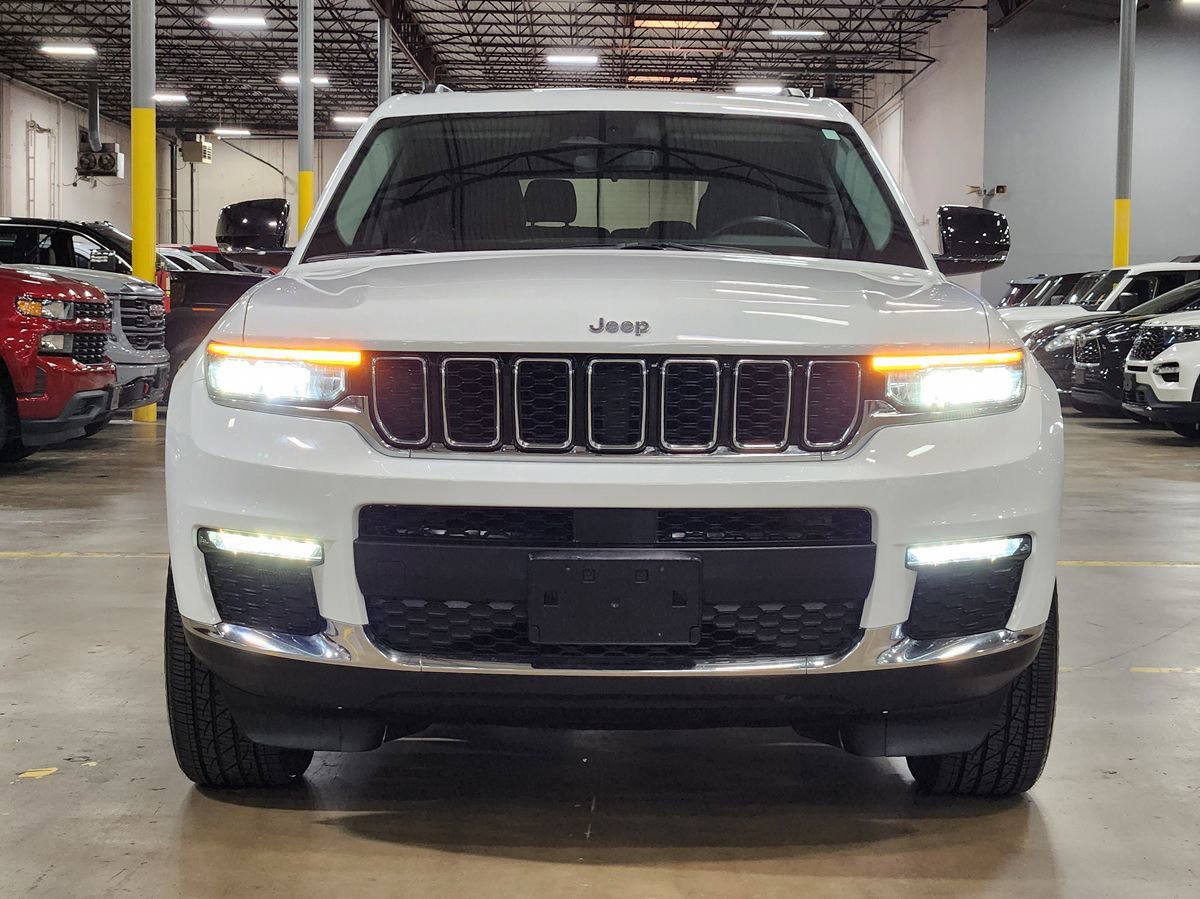 Used 2022 Jeep Grand Cherokee L Limited AWD/4WD image 2