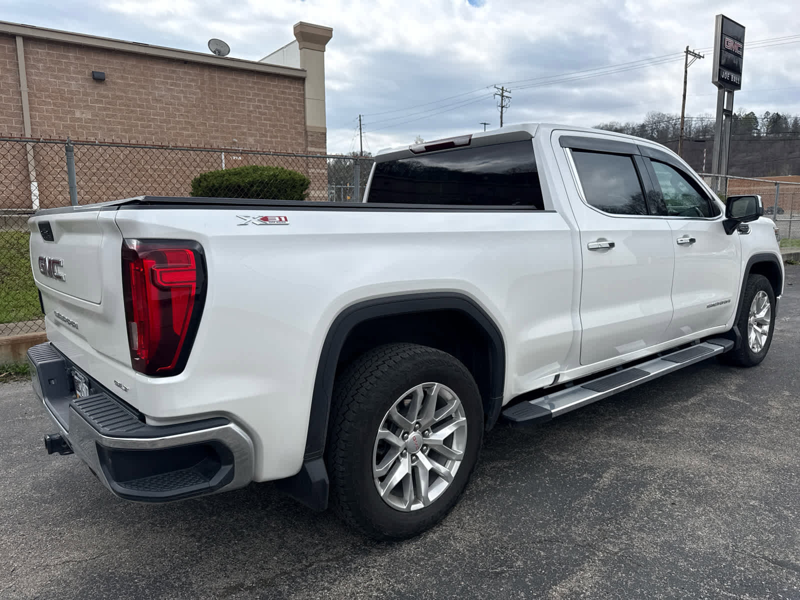 Used 2021 GMC Sierra 1500 SLT image 7