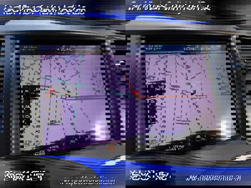 Used 2013 Lincoln MKS AWD image 18