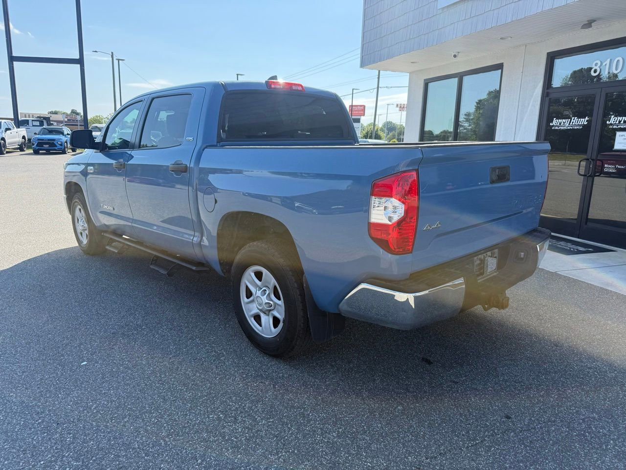 Used 2021 Toyota Tundra SR5 w/ SR5 Leather Package AWD/4WD image 6
