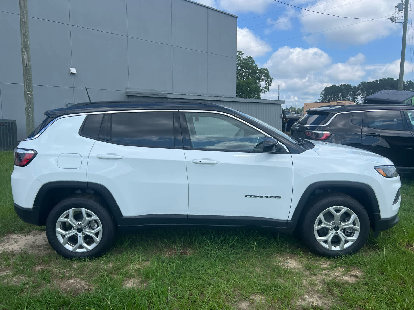 New 2025 Jeep Compass Latitude w/ Convenience Group image 2
