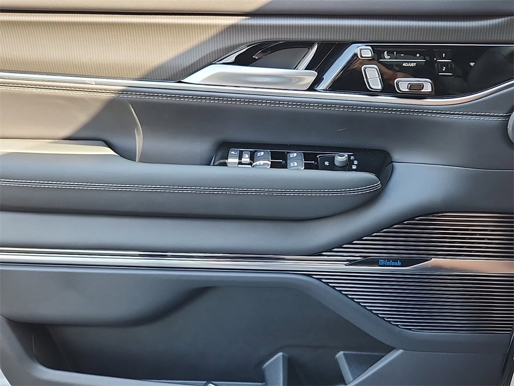 New 2024 Jeep Grand Wagoneer L Series II w/ Quick Order Packagew 28T image 5