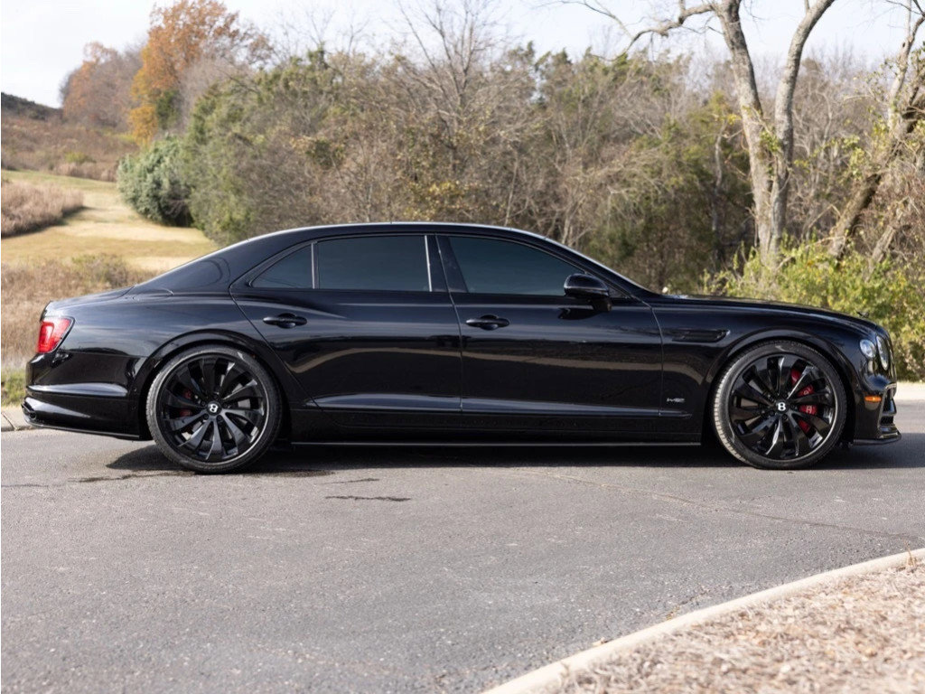 Certified 2022 Bentley Flying Spur W12 image 13