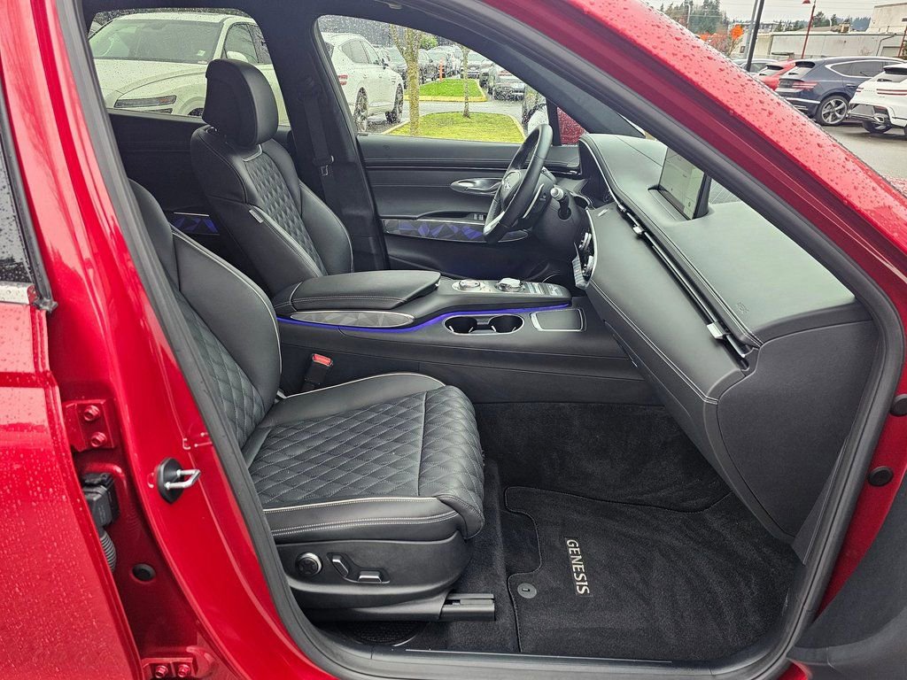 Certified 2025 Genesis GV70 3.5T Sport w/ Sport Advanced Package image 29