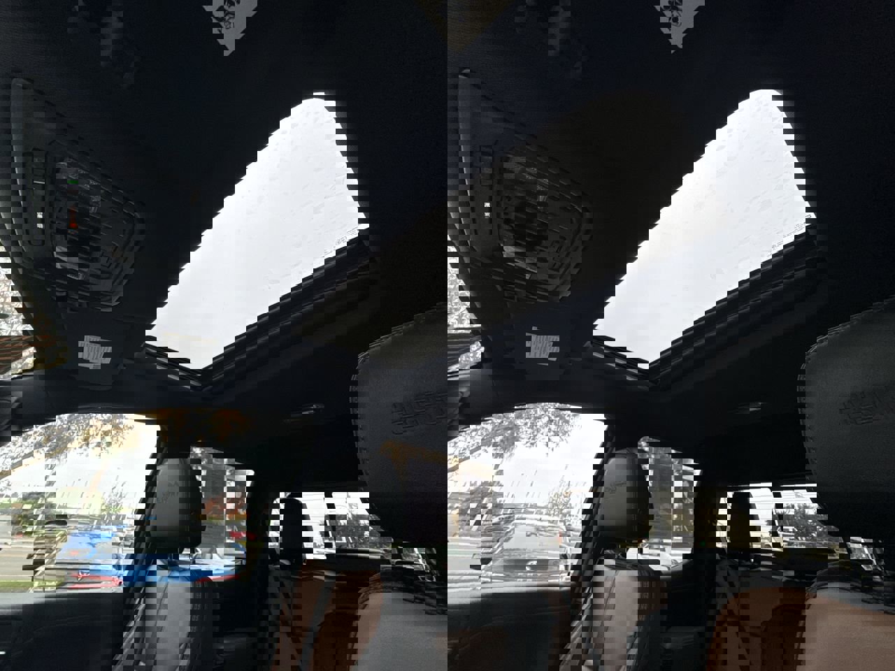 Used 2019 Chevrolet Silverado 1500 High Country w/ Technology Package image 18