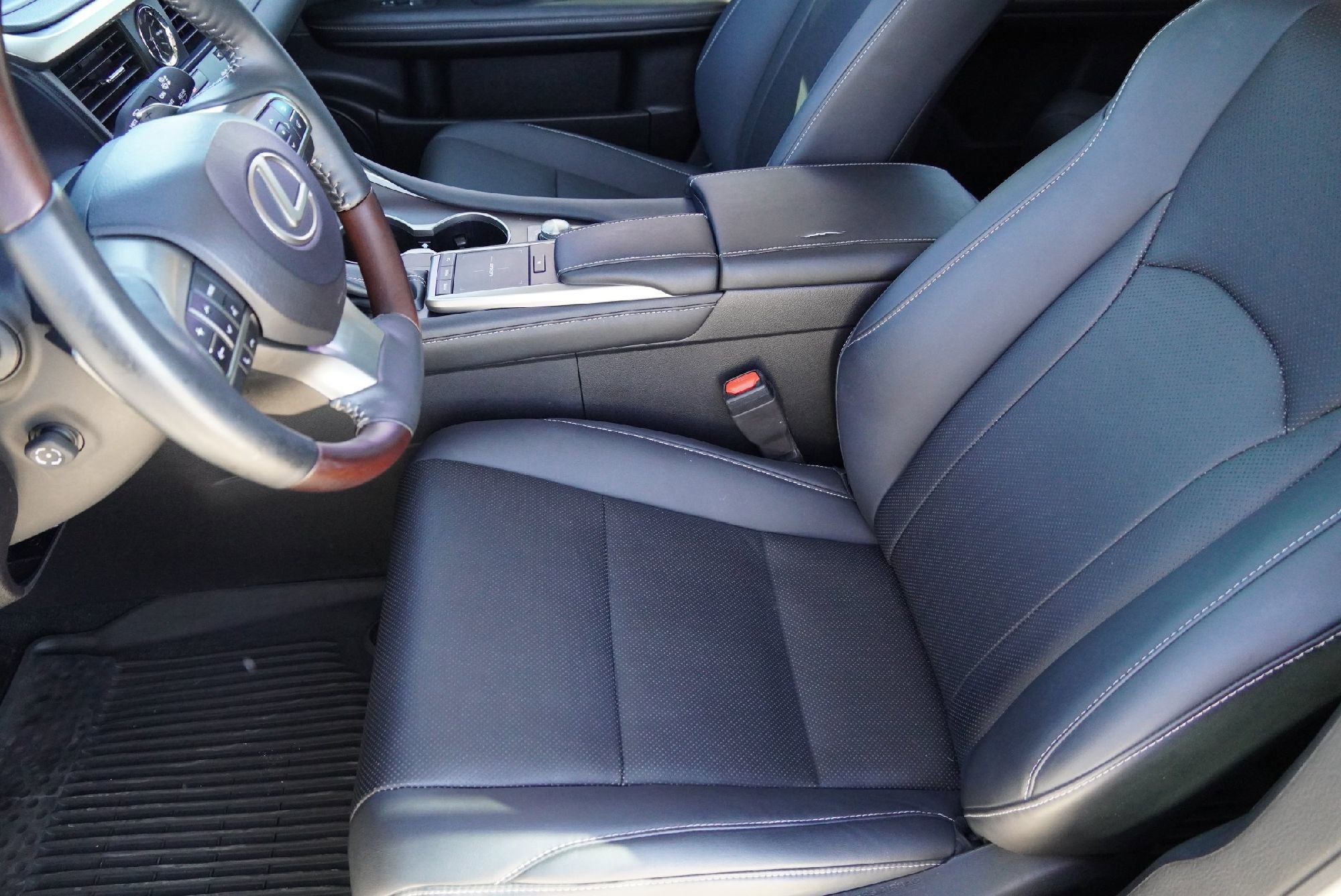 Used 2022 Lexus RX 350 AWD w/ Premium Package image 9