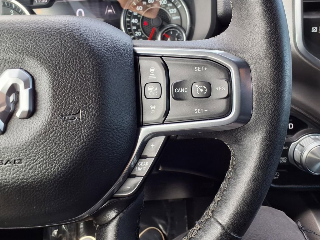 Used 2025 RAM 1500 Laramie AWD/4WD image 12