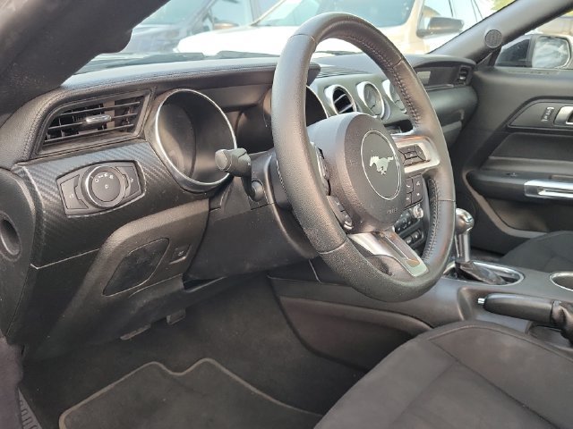 Used 2019 Ford Mustang Coupe RWD image 7