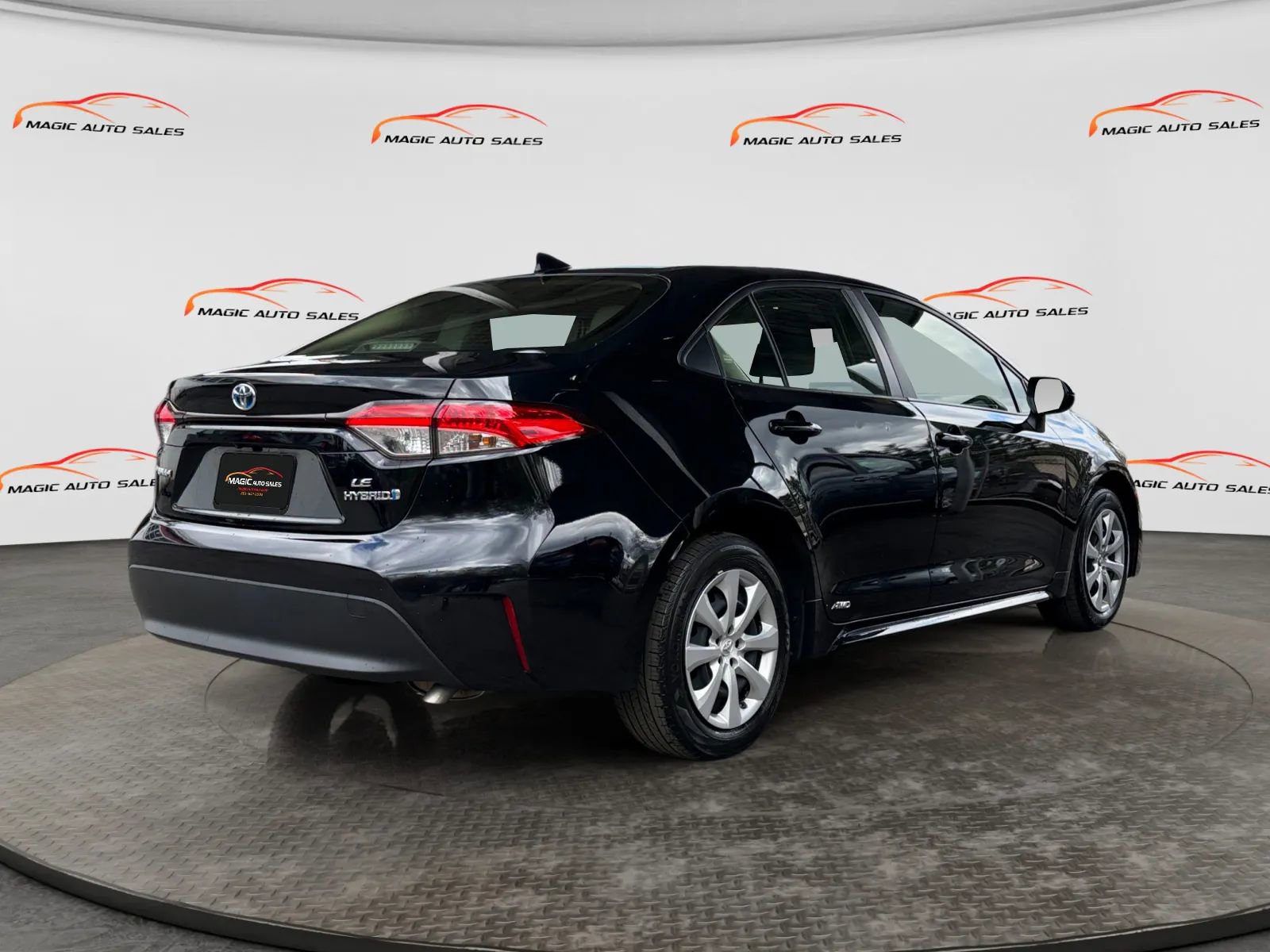 Used 2023 Toyota Corolla LE AWD/4WD image 8