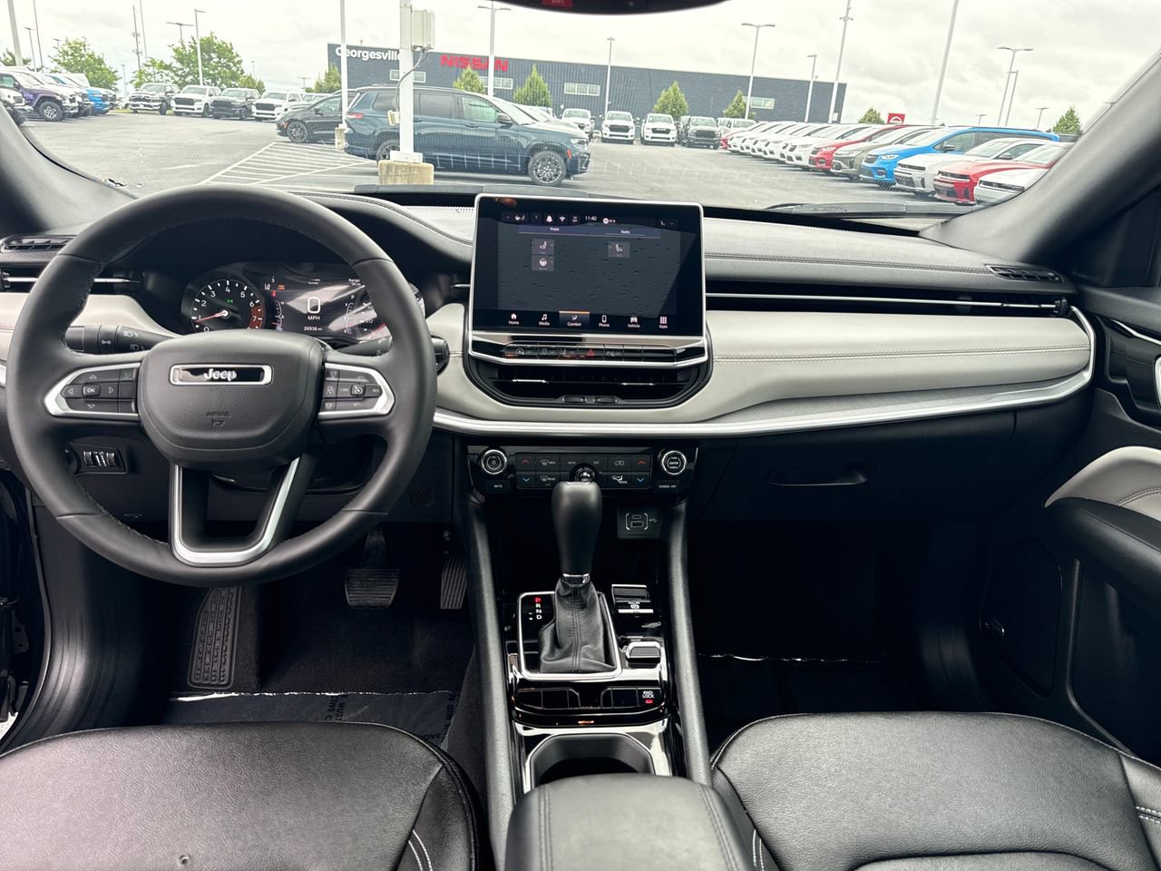 Used 2025 Jeep Compass Limited w/ Sun & Sound Group AWD/4WD image 15