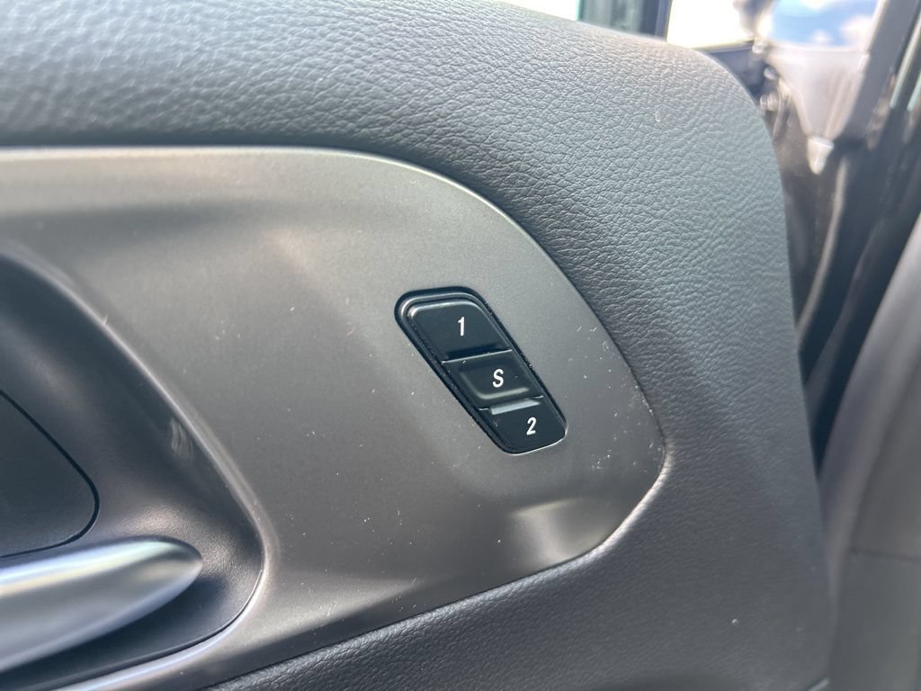 New 2026 Chrysler Pacifica Select FWD image 10