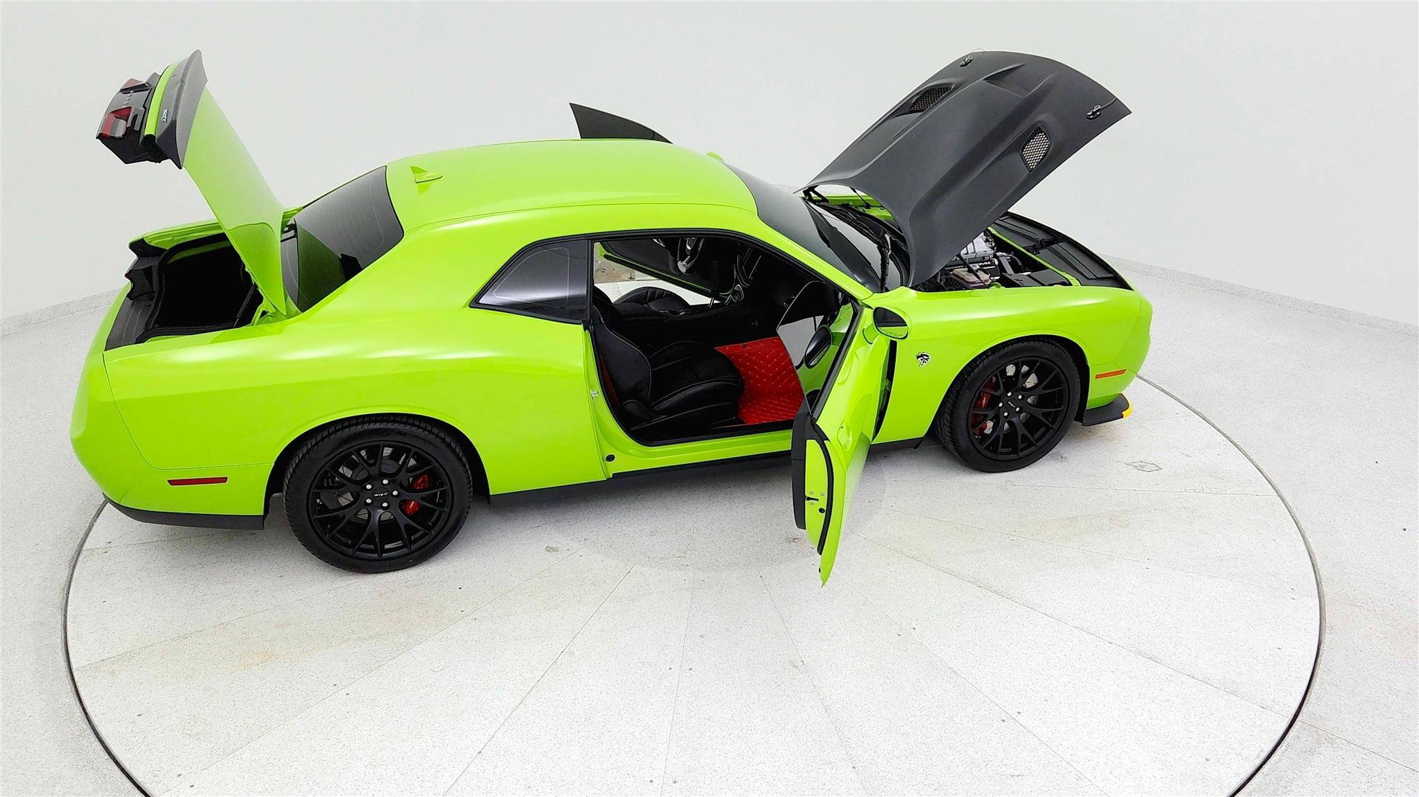 Used 2015 Dodge Challenger SRT Hellcat image 11