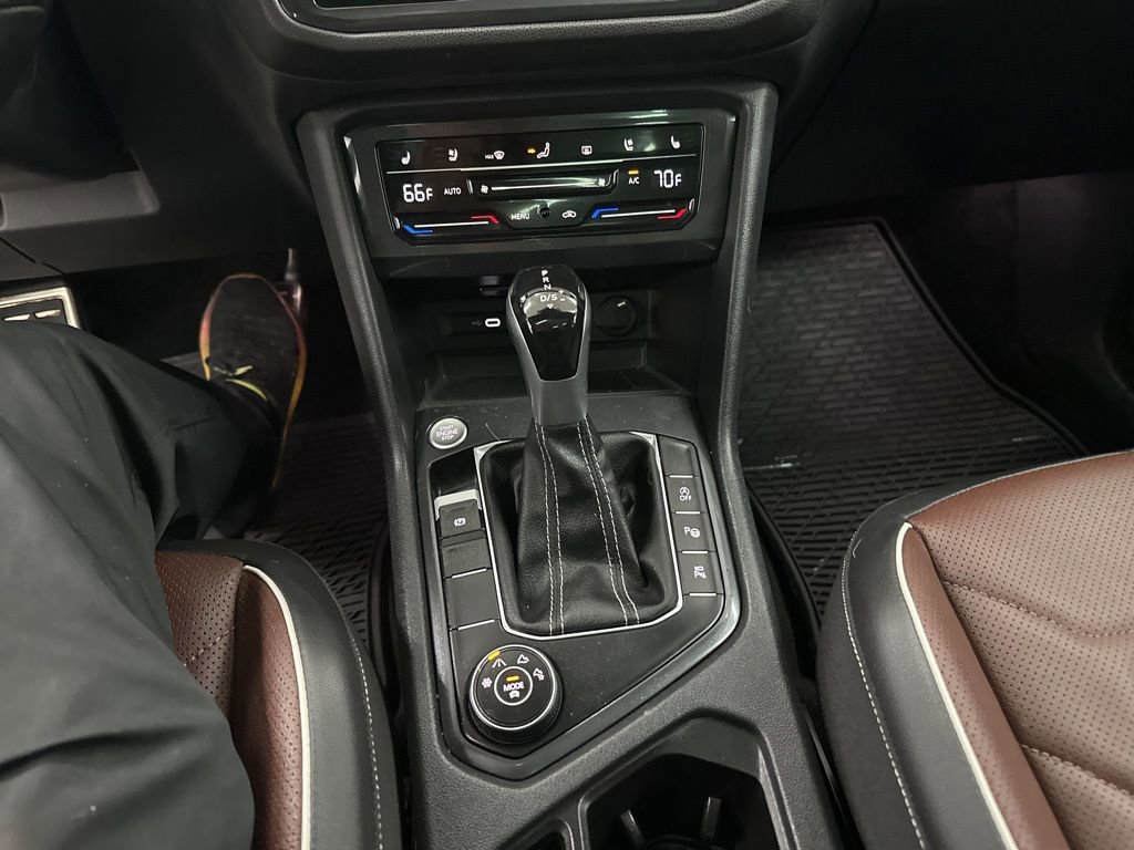 Used 2024 Volkswagen Tiguan SEL R-Line image 20