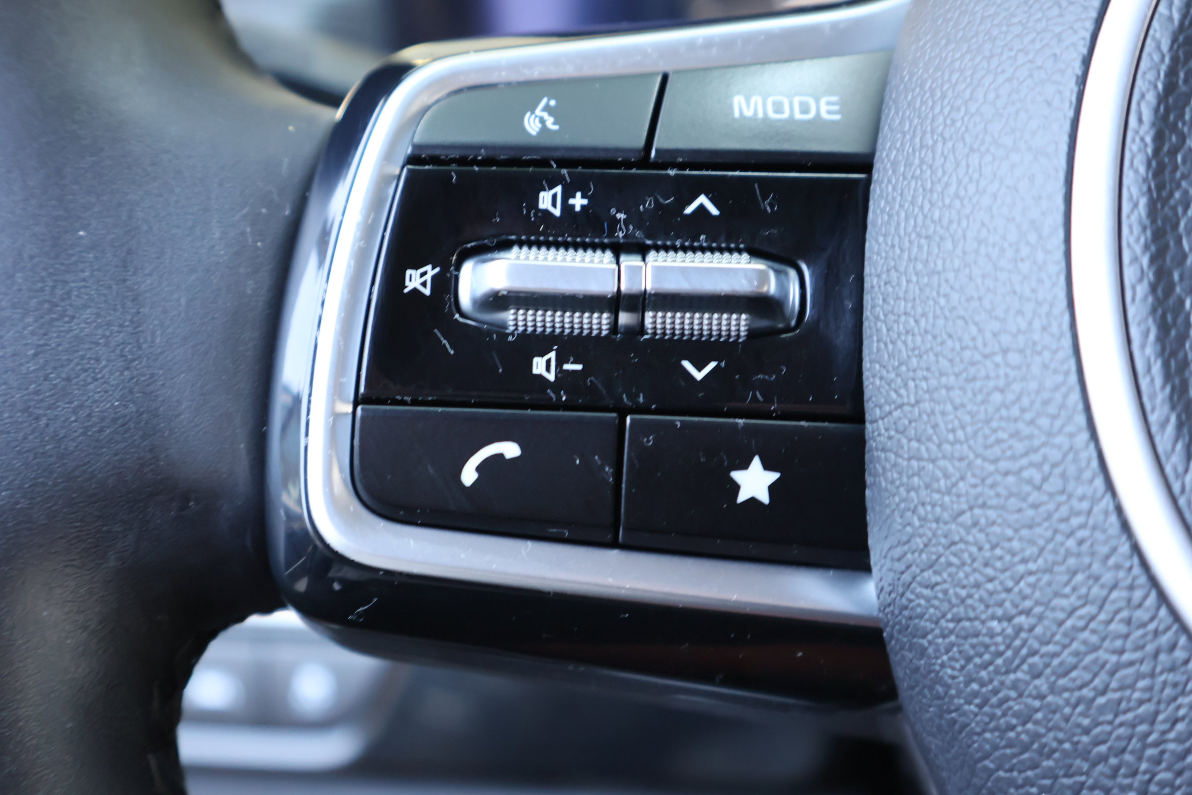 Used 2022 Kia Carnival SX Prestige FWD image 26
