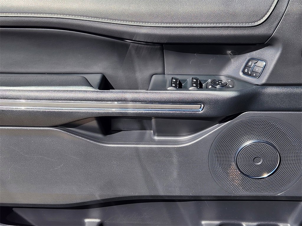 Used 2024 Ford Expedition Max XLT image 24