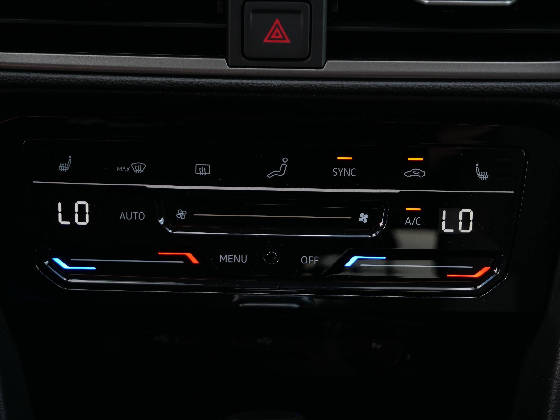 New 2025 Volkswagen Taos SE image 8